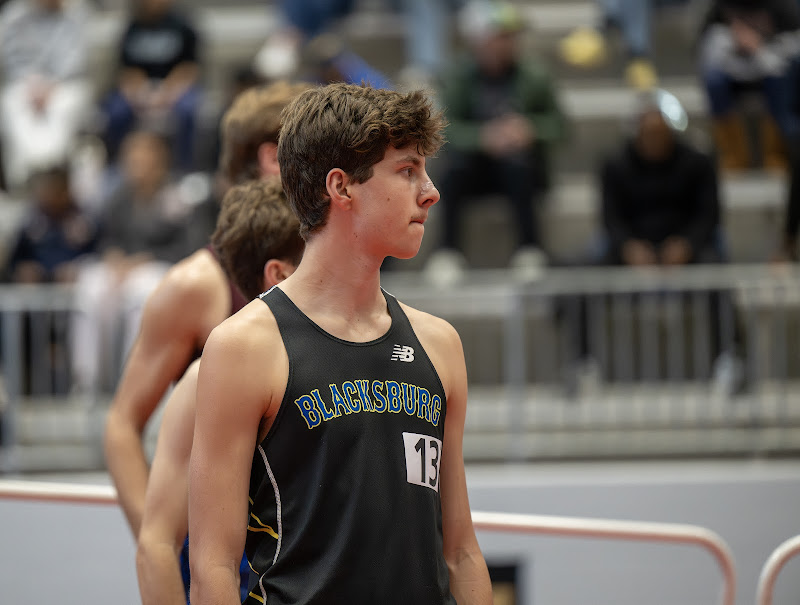 Photo from HS: Indoor Track & Field of Isaak Wisnioski