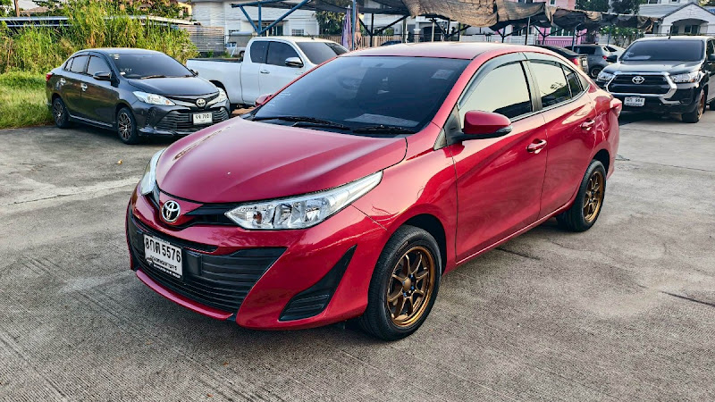 TOYOTA YARIS ATIV