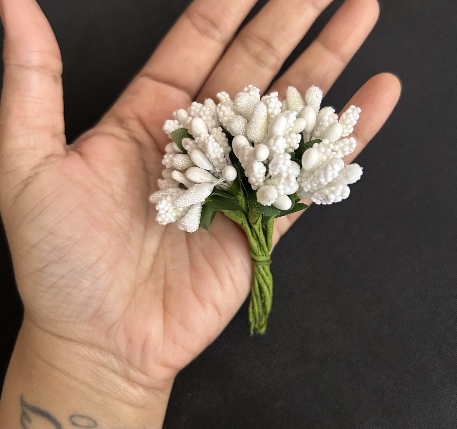 White Pollen  pack of 12