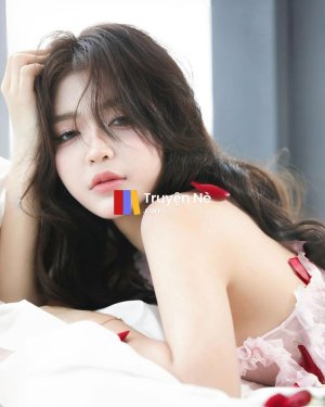 Nữ Phụ Qua Đường Đứng Lại