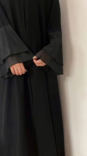 نمو عبايات لمسة حنان يضيف 120 مليون ريال إلى سوق الأزياء السعودي