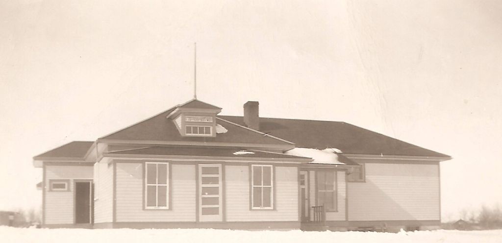 sprayvilleschool.jpg