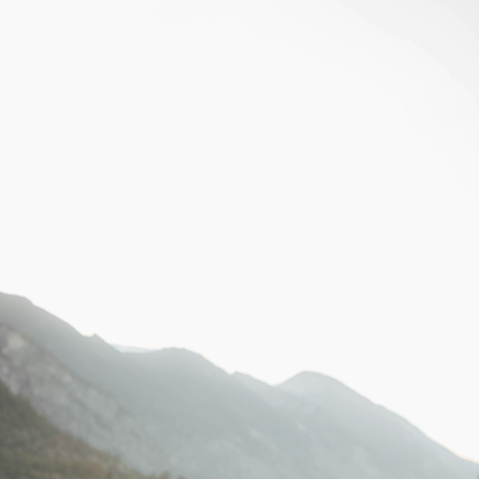 Download Rustic Red Ford Truck Tailgate 4K iPhone