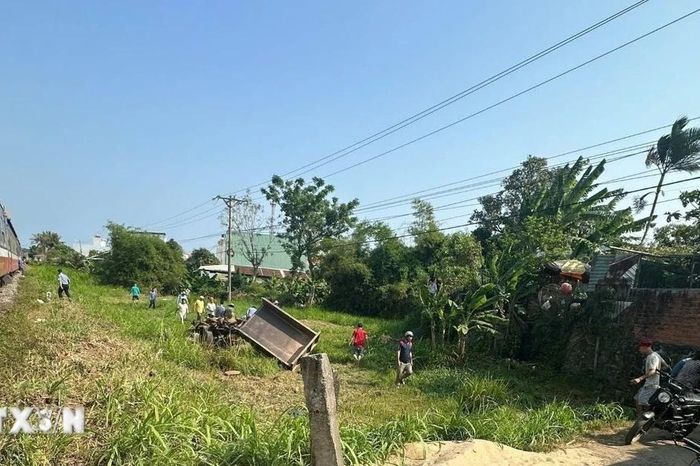 Hiện trường vụ tai nạn đường sắt tại Đắk Lắk làm 3 người thương vong - Báo VietnamPlus