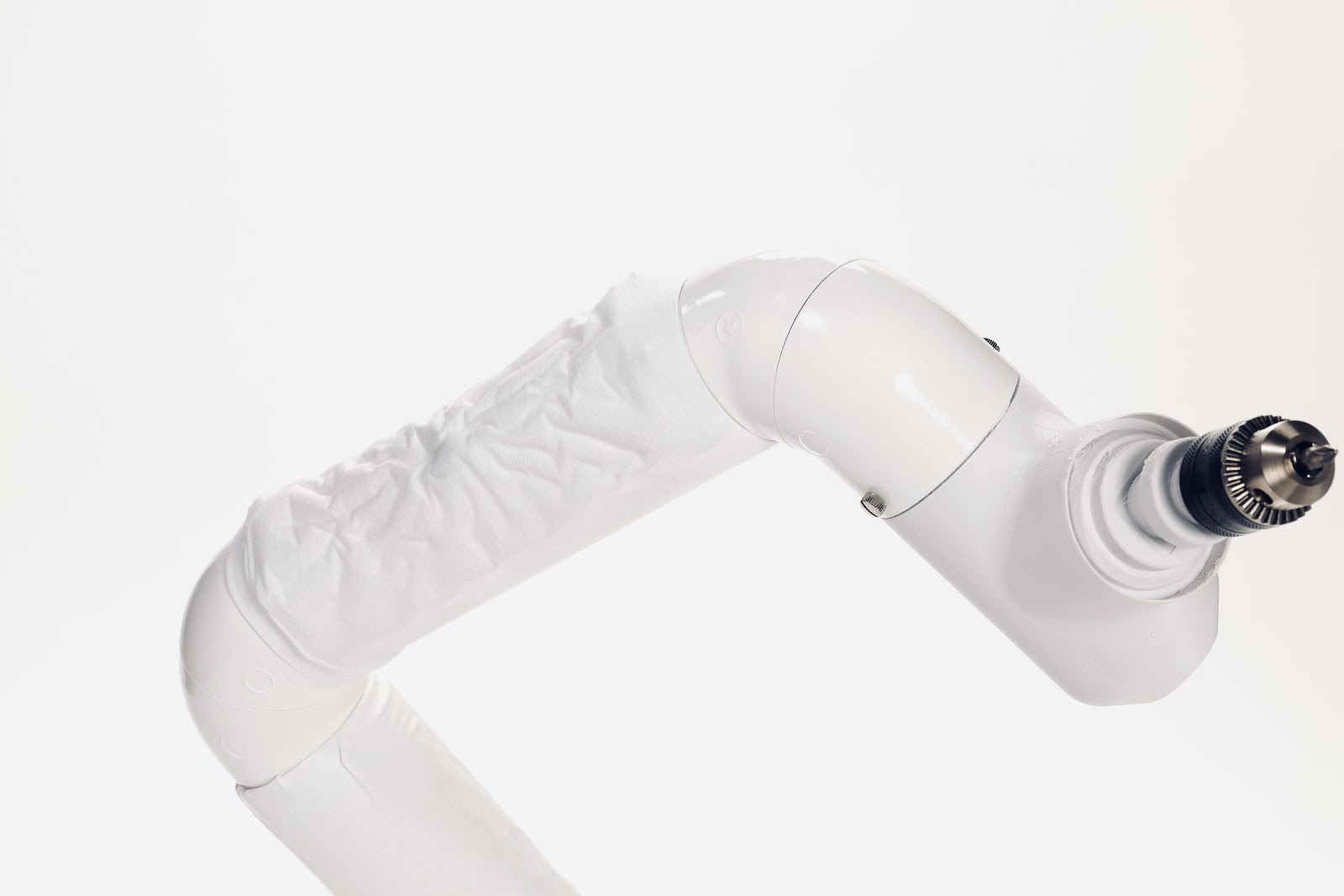 皮膚型インターフェースによる生物的[ヒト-モノ]コミュニケーションの構築-thumb-2