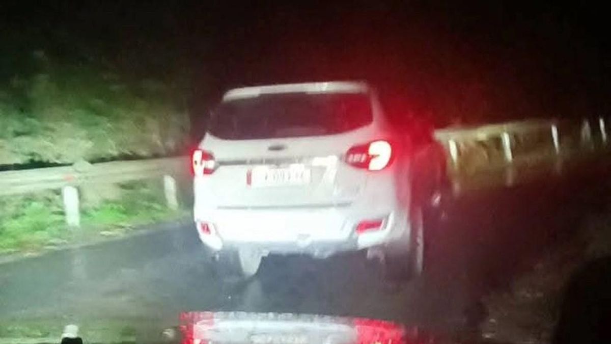 Xe cấp cứu bị cản đường gần 5km, bệnh nhân tử vong trên đường đi - Báo Văn hóa