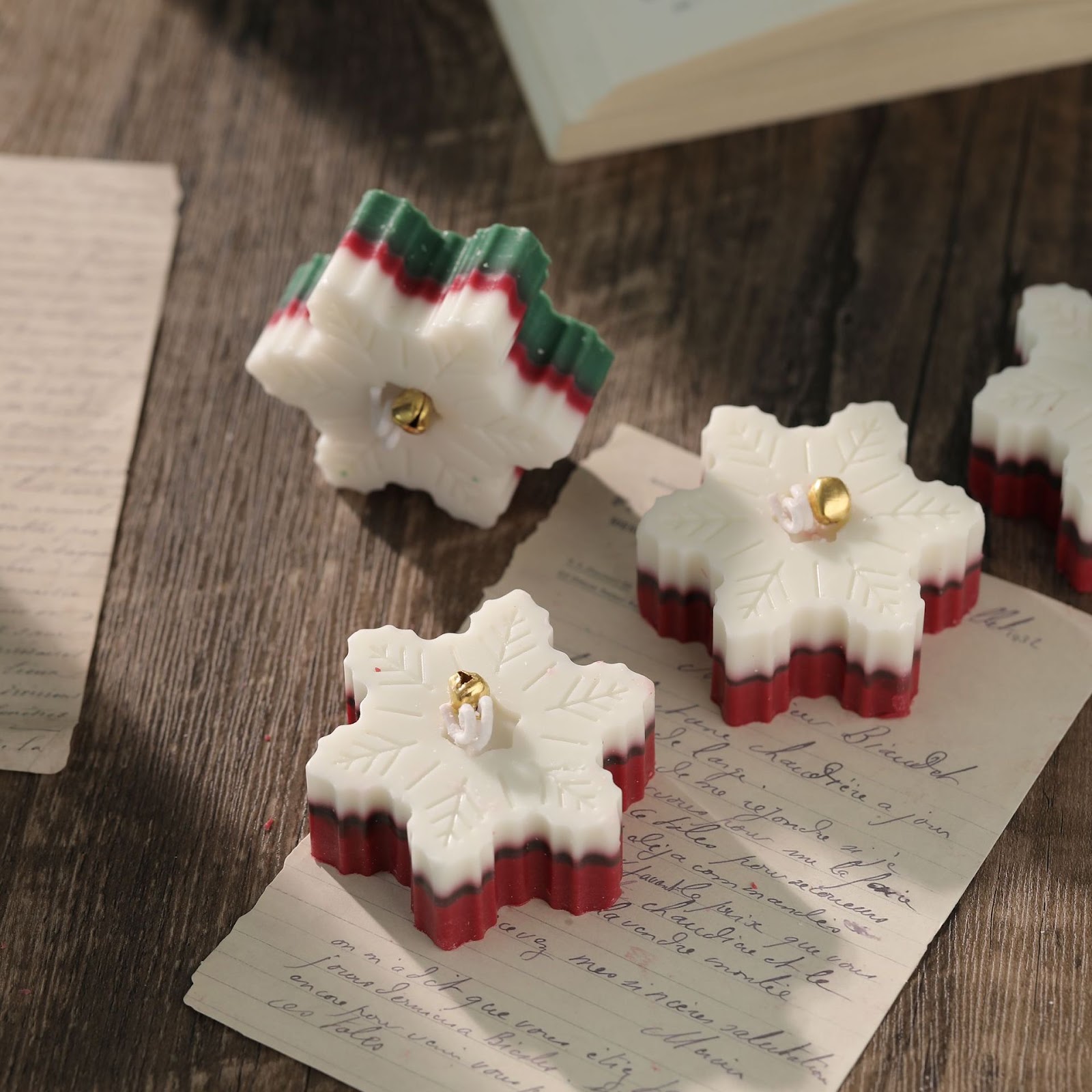Handcrafted Christmas Scented Candle made of Soy Wax