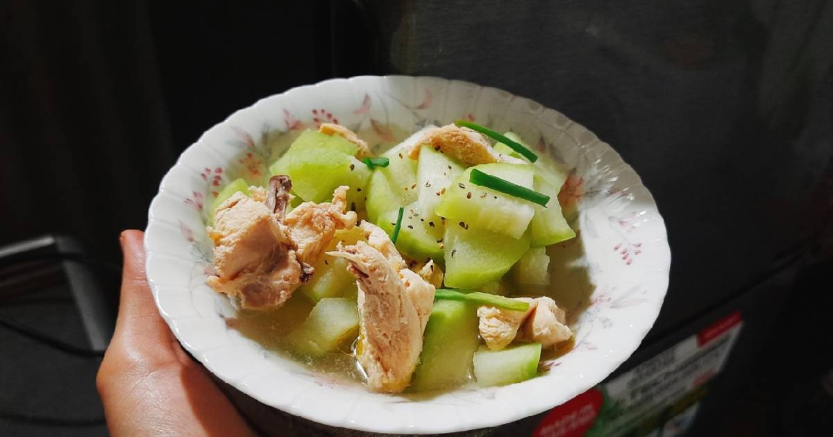 Canh bí đao nấu thịt gà