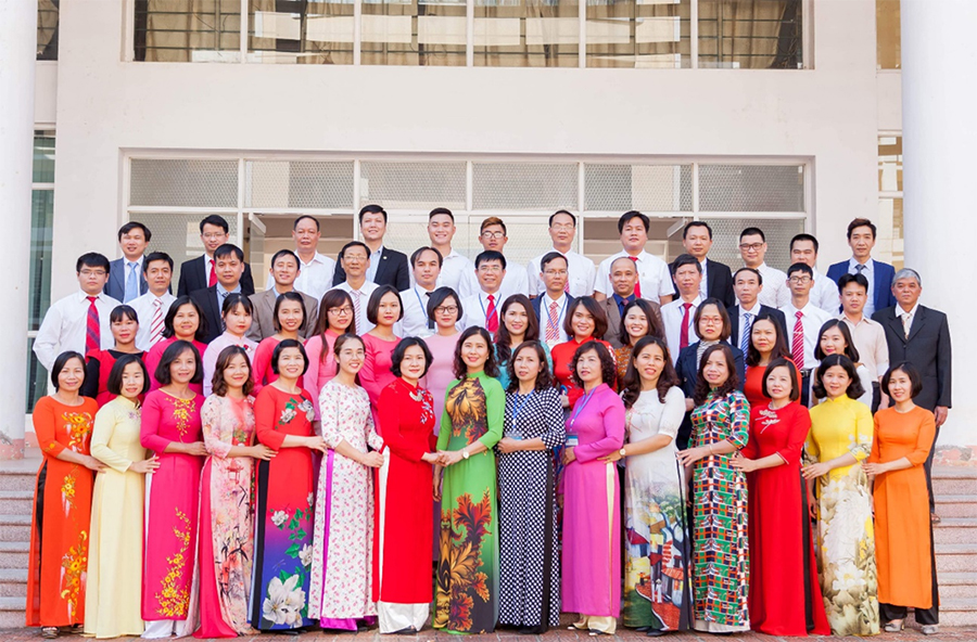 Khoa Khoa học Tự nhiên - Công nghệ 60 năm xây dựng, trưởng thành và phát triển