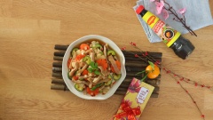 Ngày Tết, thích nhất là có được một đĩa tai heo giòn giòn, sần sật thấm đượm đủ mùi vị chua cay mặn ngọt. Món tai heo ngâm tương chua ngọt này bạn có thể ăn không, ăn với cơm trắng hoặc cuốn kèm với bánh tráng bún cũng đều ngon vô cùng. Đã có công thức rồi, bạn còn chờ gì nữa mà không vào bếp ngay để trổ tài nấu nướng của mình nào!