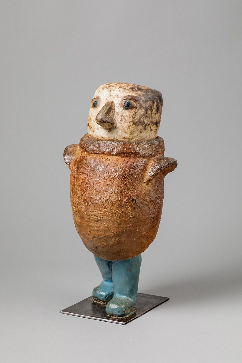 White-Head
Boîte, 2019
Grès Engobé Et Métal
Hauteur: 37 cm