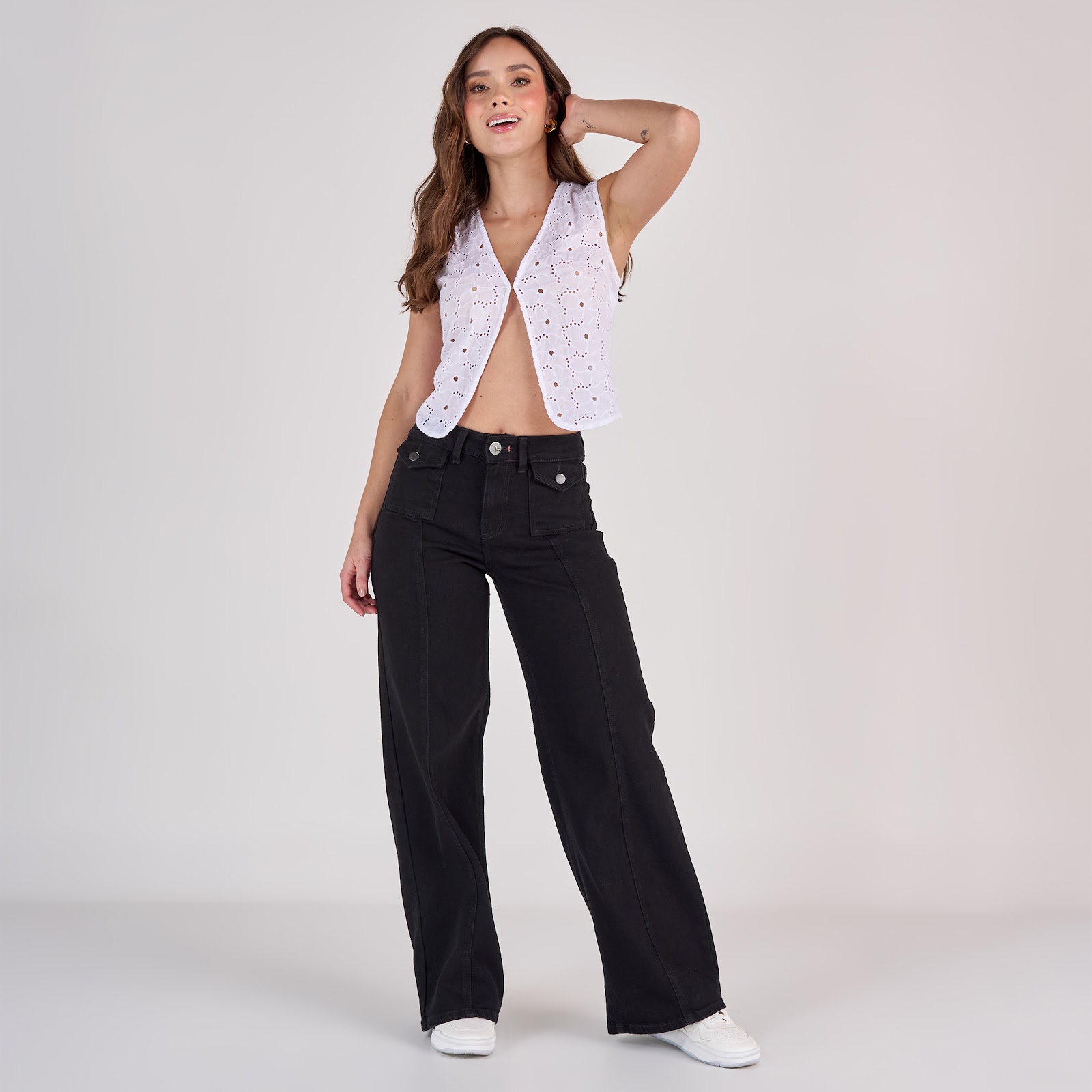 Jean dama wide leg tiro medio licrado, color Negro - Vista 2