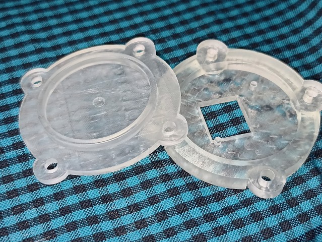 Anycubic ABS-Like Şeffaf UV Reçine ile baskı alınmış vidalı kapak modeli