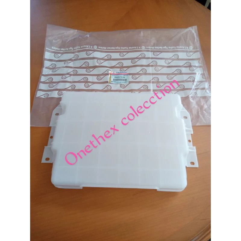 Judul SEO Unik Menarik Tanpa Tanda Kutip: Atasi Masalah Aki: Review Cover Tutup Aki Canter Original Mitsubishi MB097826