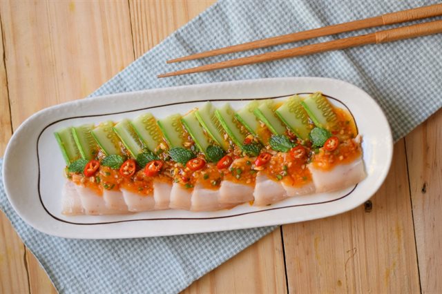 Ba Chỉ Trộn Sốt Tỏi Cay