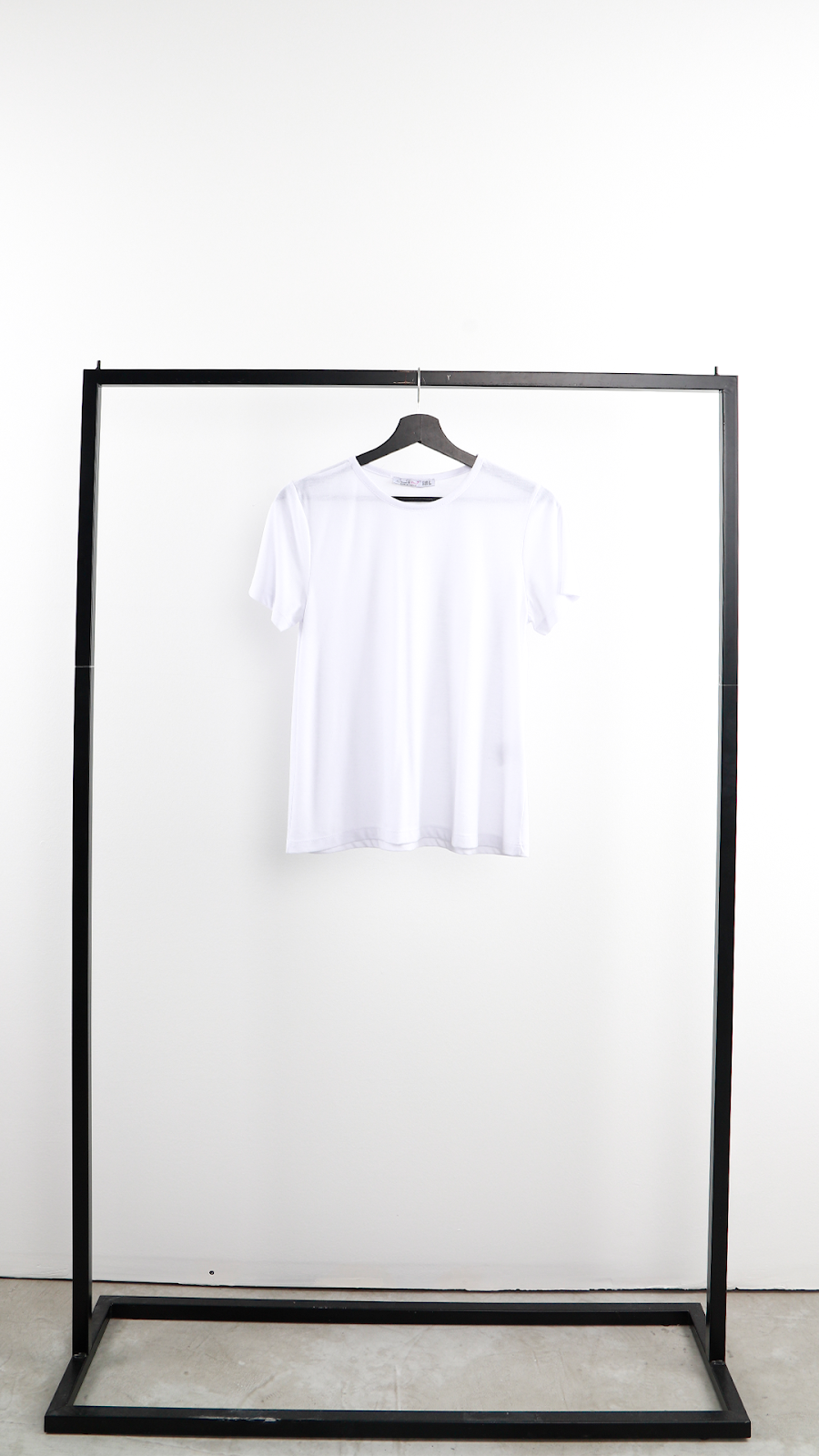 SIFIR YAKA T-SHIRT