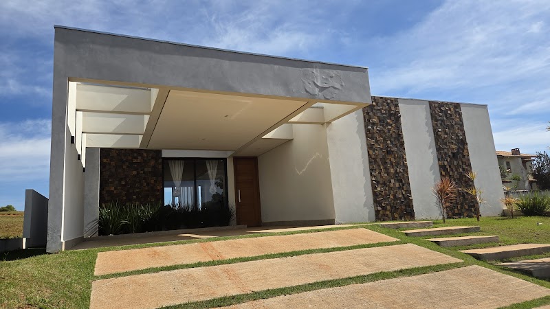 Casa 3 suítes setor marina