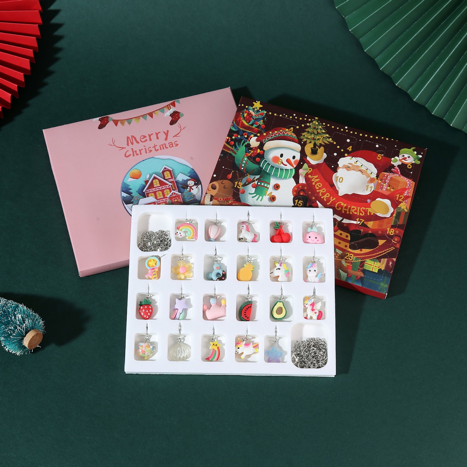 DIY-Adventskalender-Schmuckset mit Festtagsmotiven