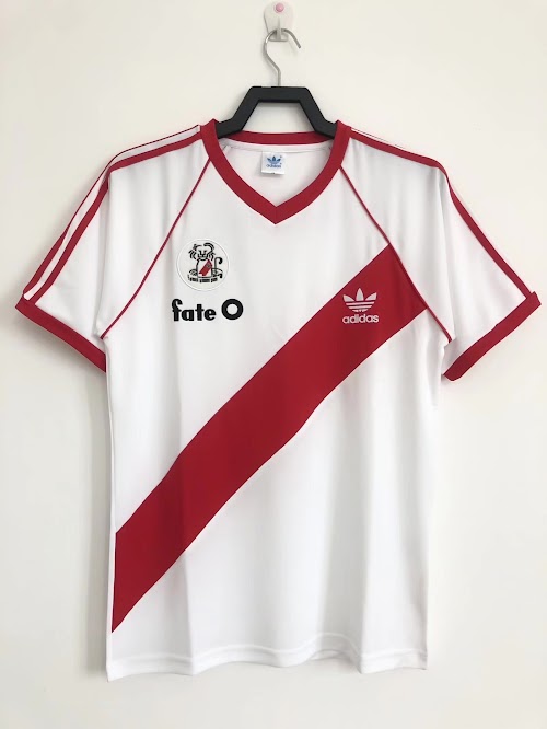 86 Lecho del río.jpeg