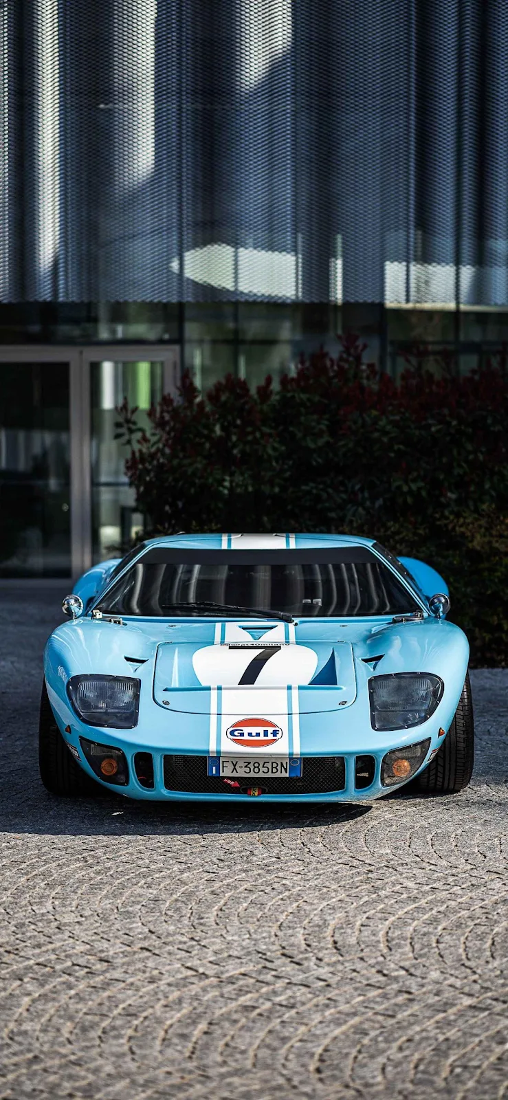 Vintage Ford GT40 Gulf Livery - Automotive Photography Full HD iPhone Wallpaper (1182x2560)