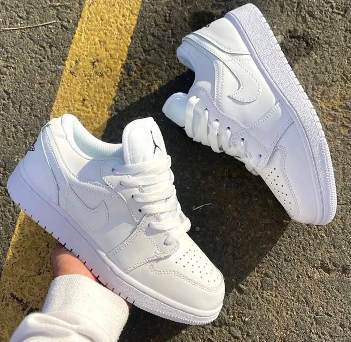 Jordan Retro 1 Low Blanco 2