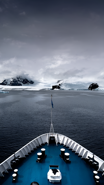 Antarctic Expedition Ship Bow Glaciers Overcast Sky - Free mobile Wallpaper