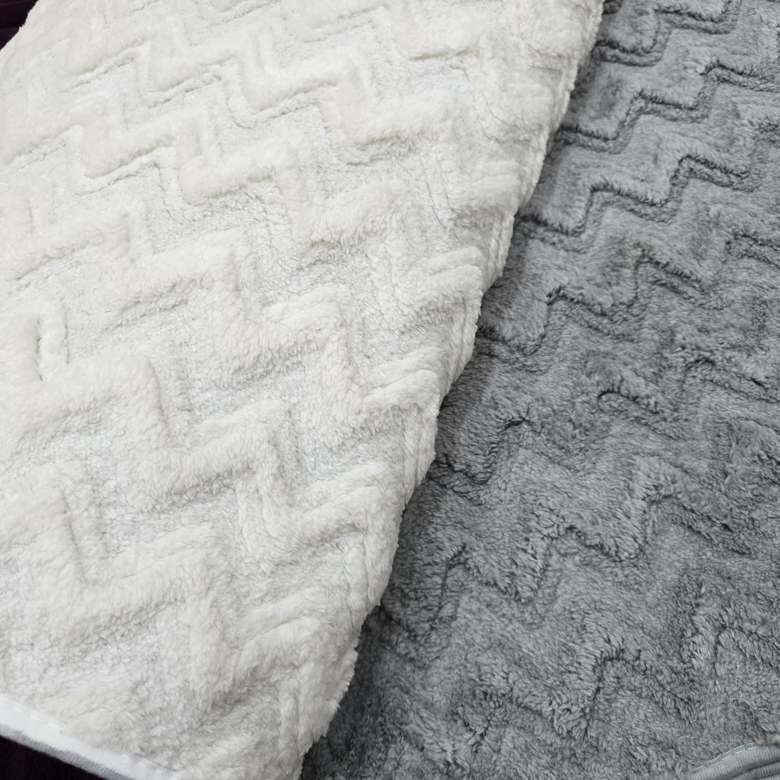 Rabbit White Fur (017)