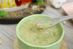 Các mẹ hãy thêm ngay món súp tôm bông cải xanh thơm ngon này vào thực đơn ăn dặm cho bé thay vì các món cháo thường ngày nhé. Chắc chắn các bé sẽ rất thích thú và ăn ngon miệng đó. Món súp sánh mịn, ngọt thơm từ tôm và rau củ, vừa hấp dẫn vừa giàu dinh dưỡng cho bé.
