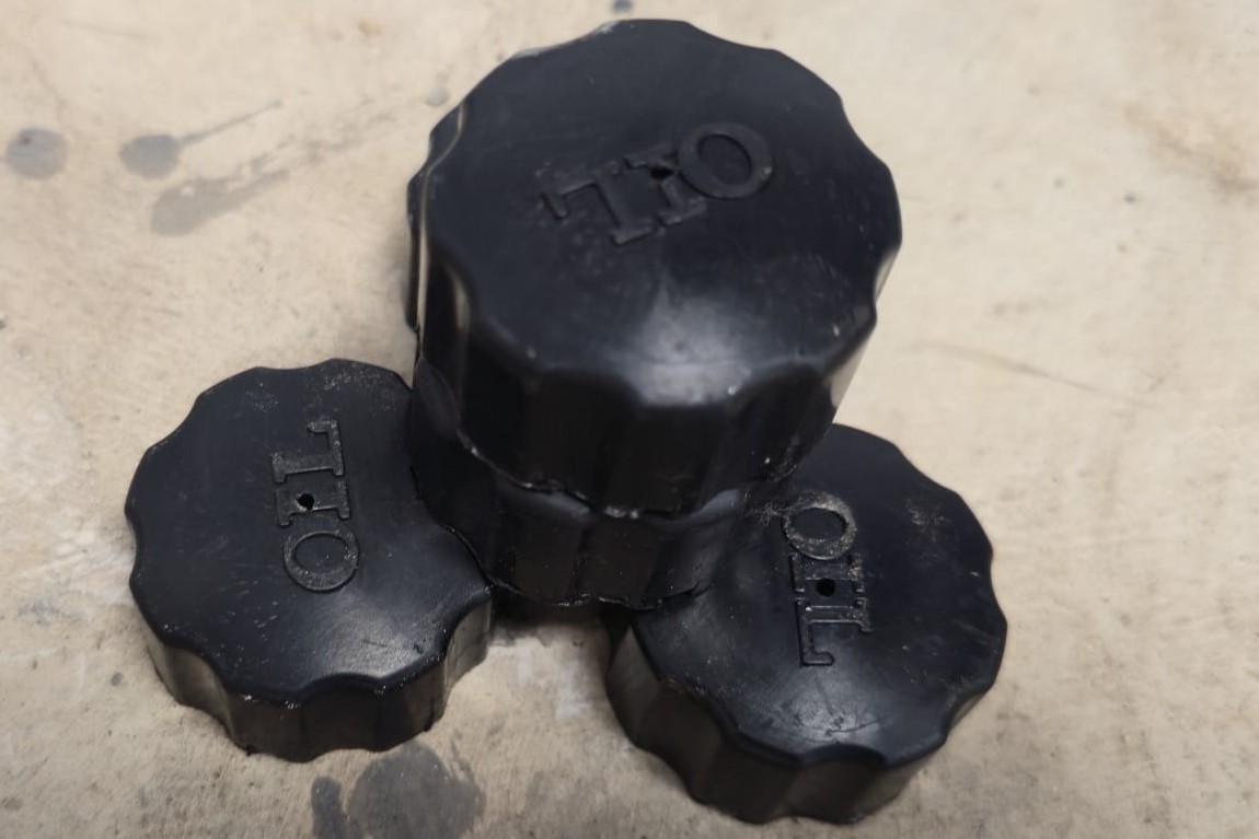 Chain case breather cap