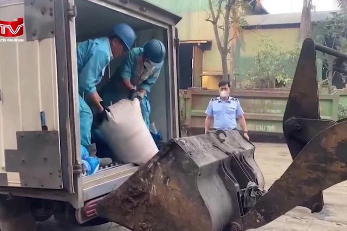 'Chặn' hơn 1 tấn lòng lợn bốc mùi trên đường tuồn ra thị trường - Chuyên trang An Ninh Thủ Đô - Báo Công an nhân dân