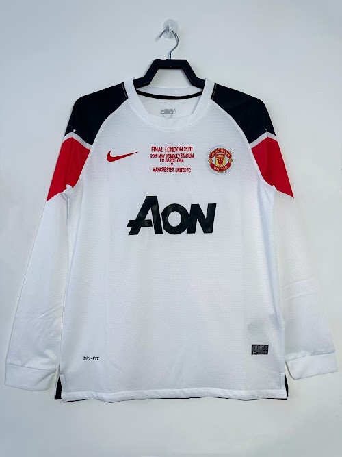 Camiseta de visitante de manga larga del Manchester United 2010-11.jpeg