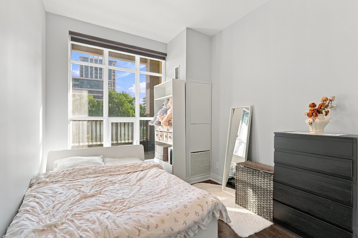 Second bedroom