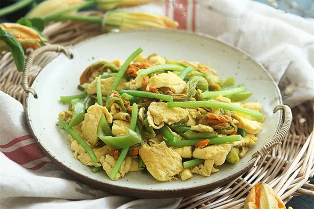 Hoa Bí Xào Trứng