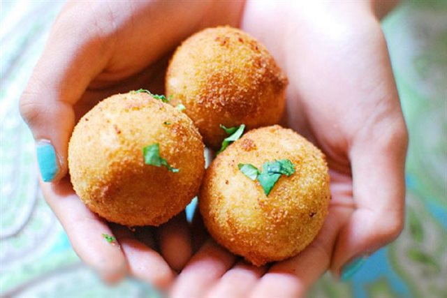 Khoai Tây Nhồi Thịt Viên Của Cuba