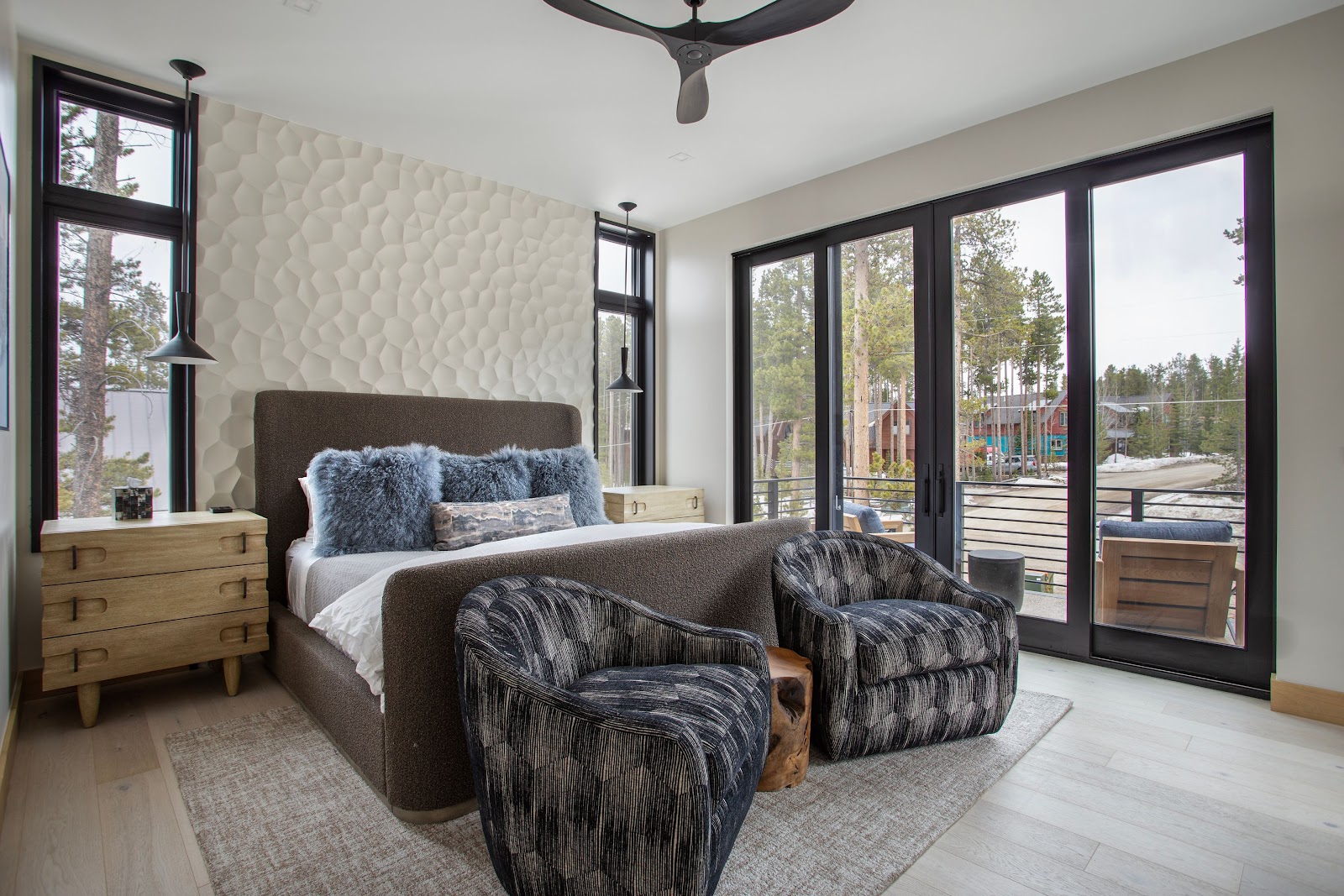 Breckenridge, Colorado, USA — 4-Bed Cabin With Mountain Views 3