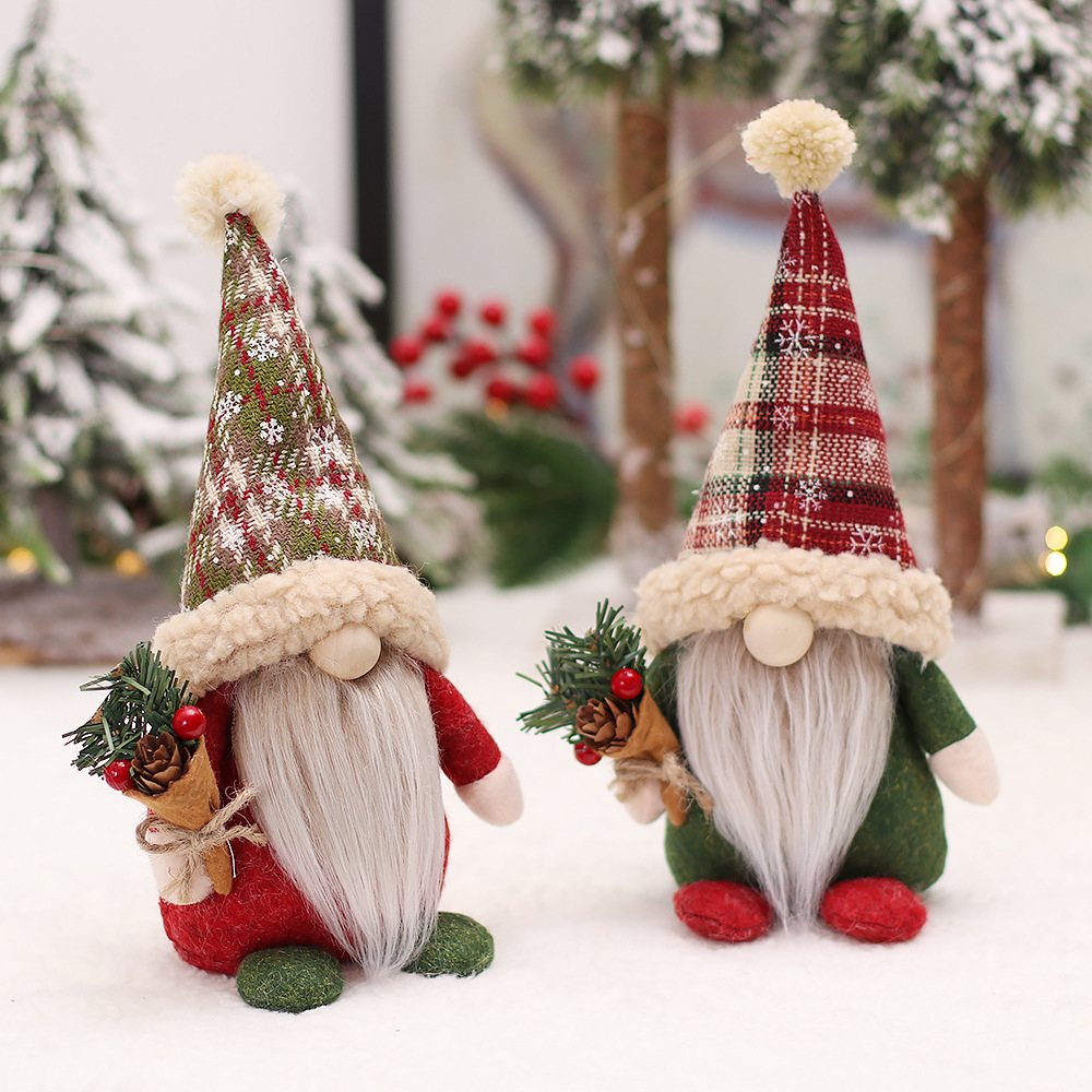 Christmas Gnome with Gift