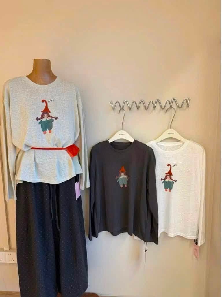 Áo thun in hình cô bé đội mũ XONXEN SHOP 933 – Image 7