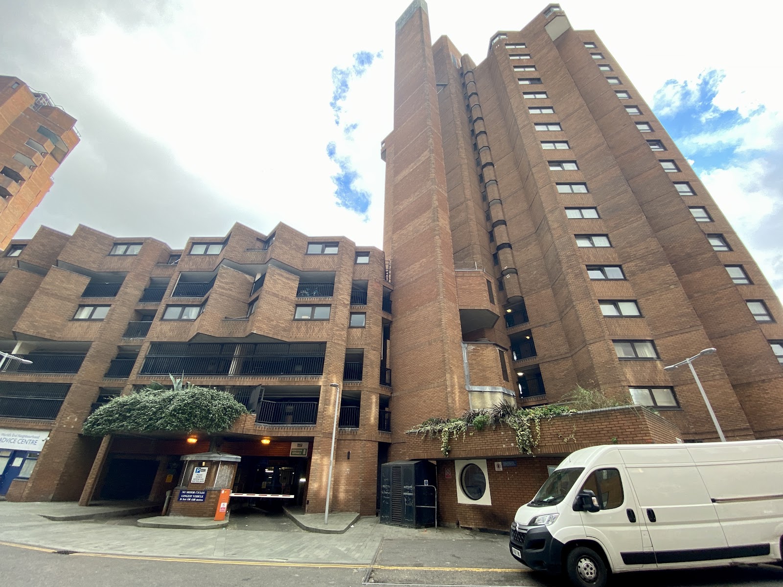 61 John Aird Court, Howley Place