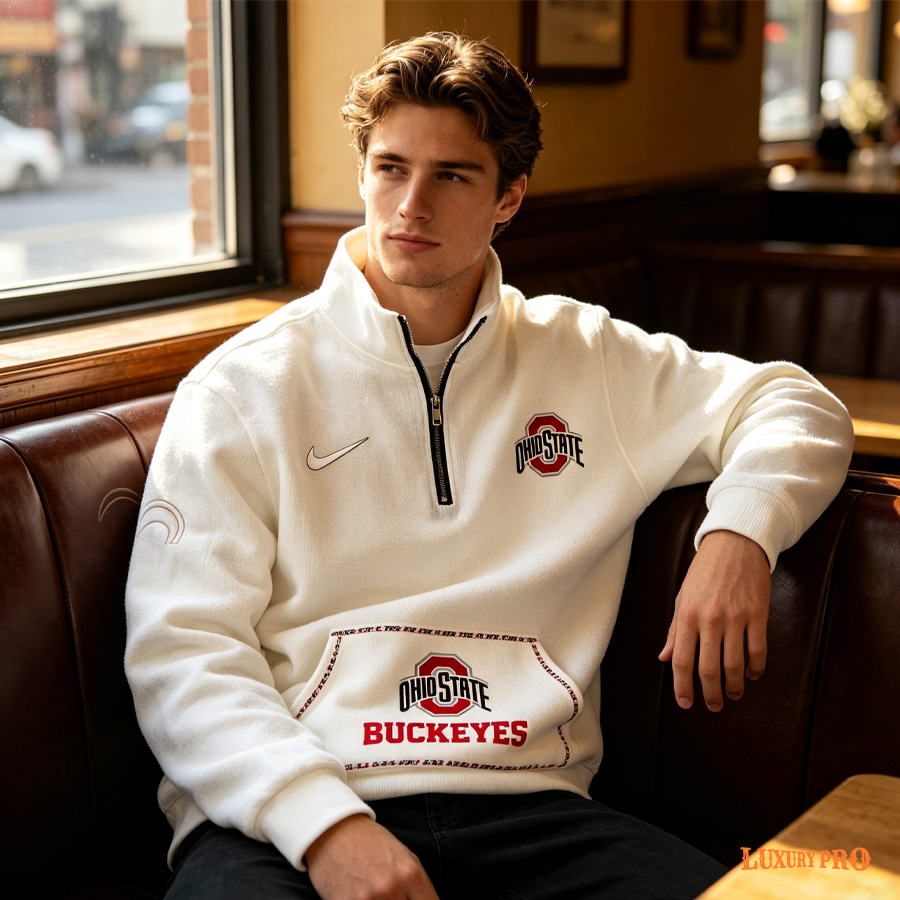 2D V-neck half-zip hoodie