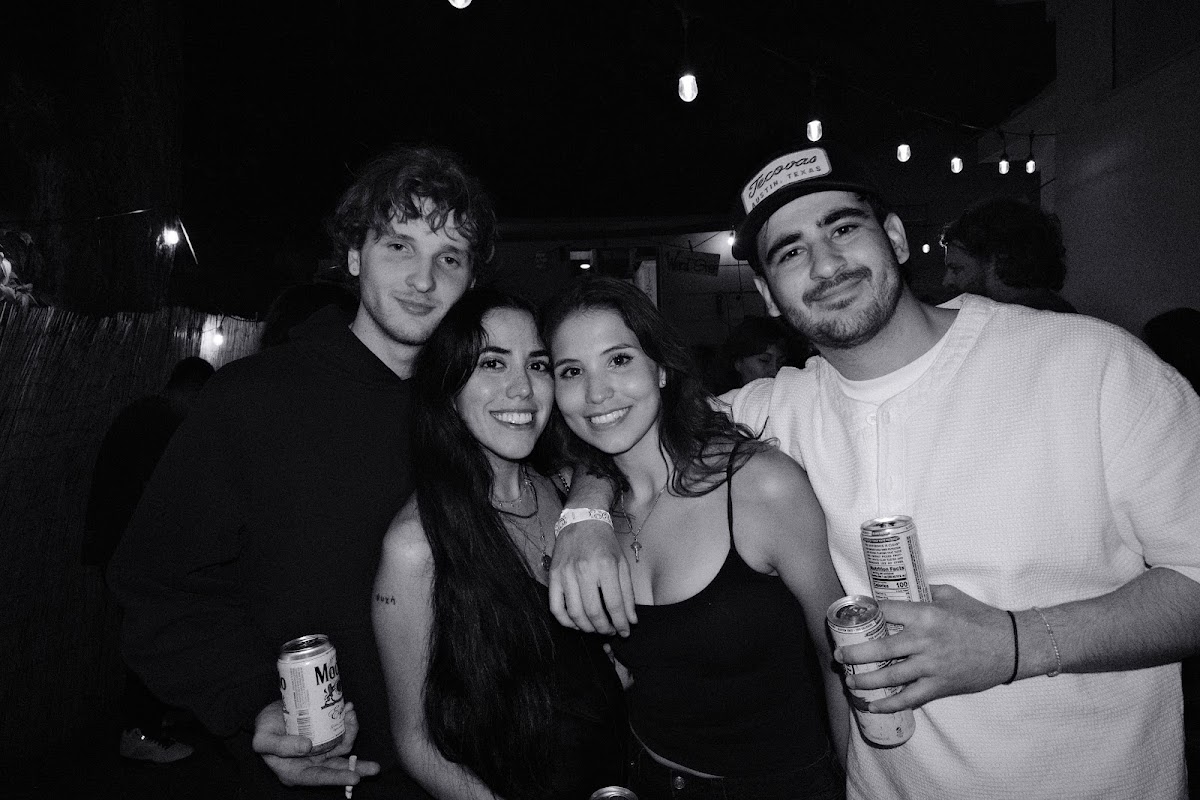 @tlau.photos_thelostandunfounds_2026-04-03_austin_last_night_noir_008