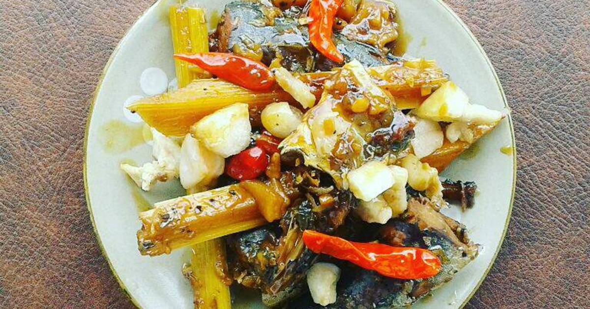 Cá nục kho mía
