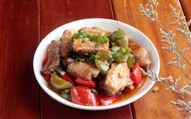 Sườn Non Xào Chua Ngọt Đậm Đà
