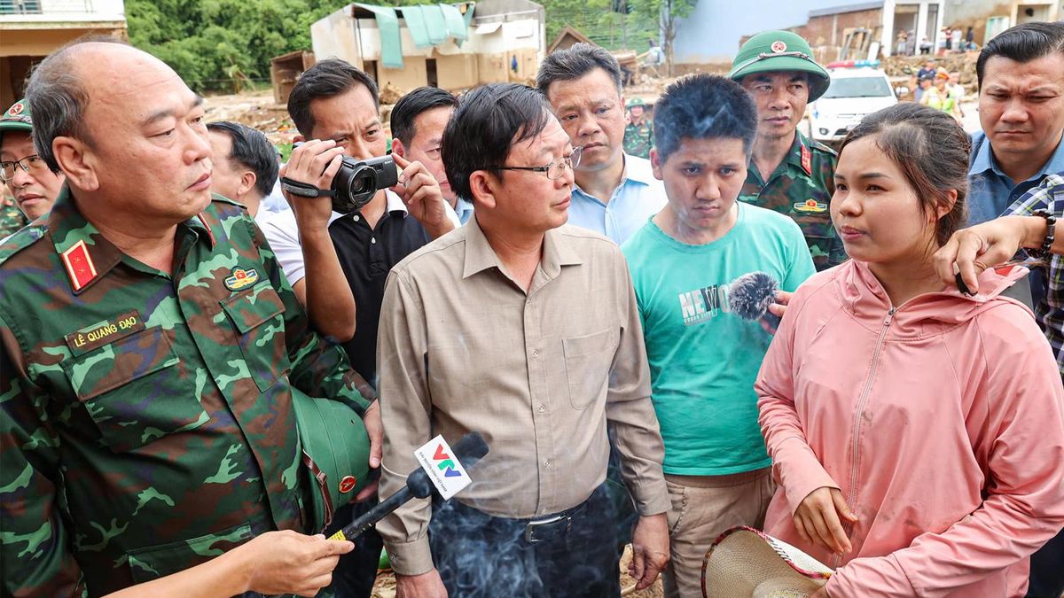 Phó Thủ tướng Hồ Quốc Dũng yêu cầu khẩn trương ổn định cuộc sống người dân vùng lũ Lai Châu - Báo VTC News