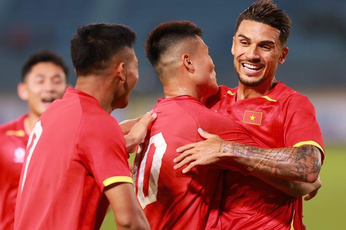 Tuyển Việt Nam được dự đoán thắng 1-0 Malaysia, gọi tên Hoàng Hên - Báo VietnamNet
