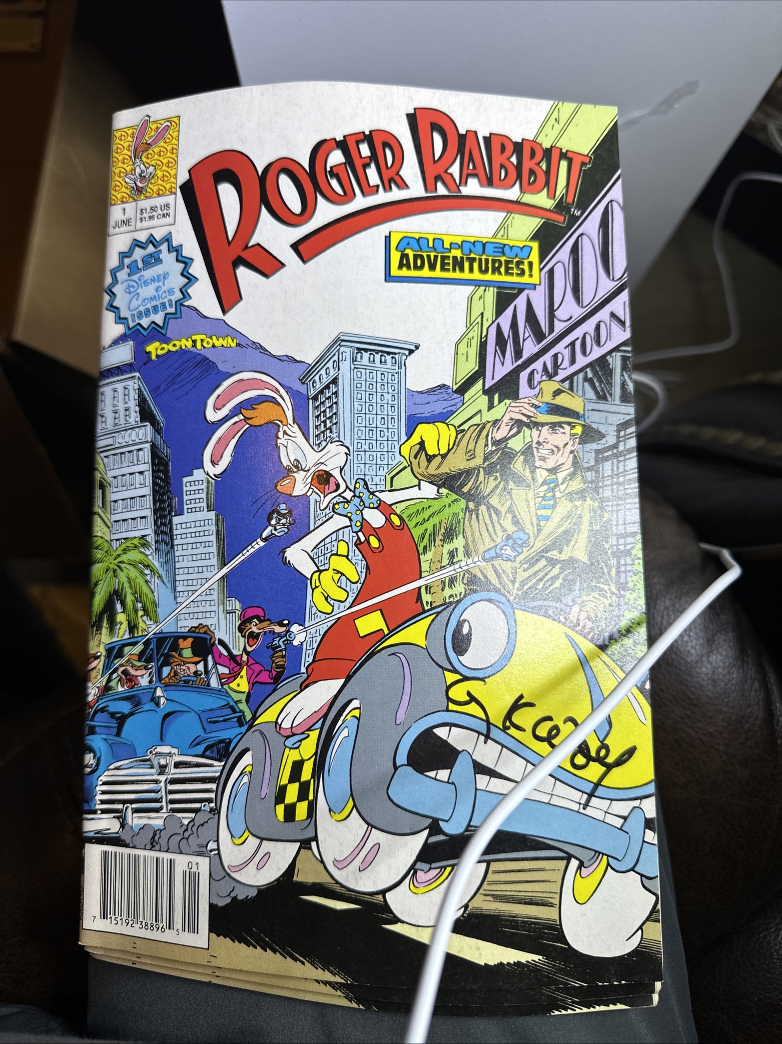 Roger Rabbit All-New Adventures issue 1 comic book cover, Disney Comics June 1990, featuring Roger Rabbit and Benny the Cab