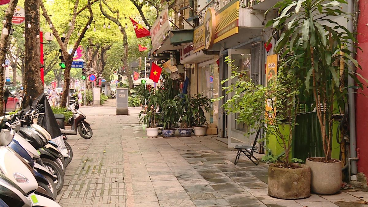 Trật tự đô thị tại phường Cửa Nam có nhiều chuyển biến tích cực - Đài Phát thanh và truyền hình Hà Nội