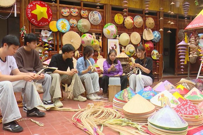 Du lịch xanh Hà Nội: Lợi thế 'kép' từ văn hóa và thiên nhiên - Đài Phát thanh và truyền hình Hà Nội