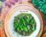 Cho lòng vịt xào mướp ra đĩa rồi thưởng thức.