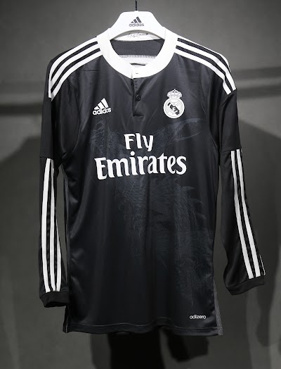 Retro 2014-15 Real Madrid Visitante.jpeg