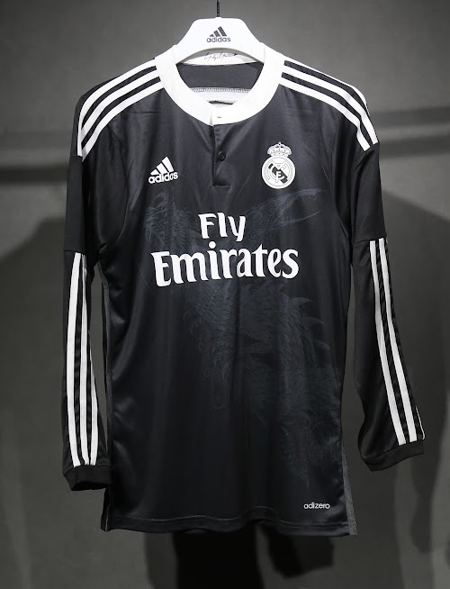 Retro 2014-15 Real Madrid Visitante.jpeg